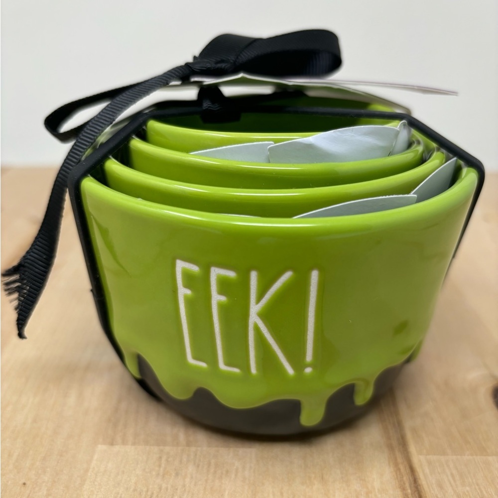 Rae Dunn Halloween EEK Measuring Cups Set Green & Black Drip 4 Pc Double Sided